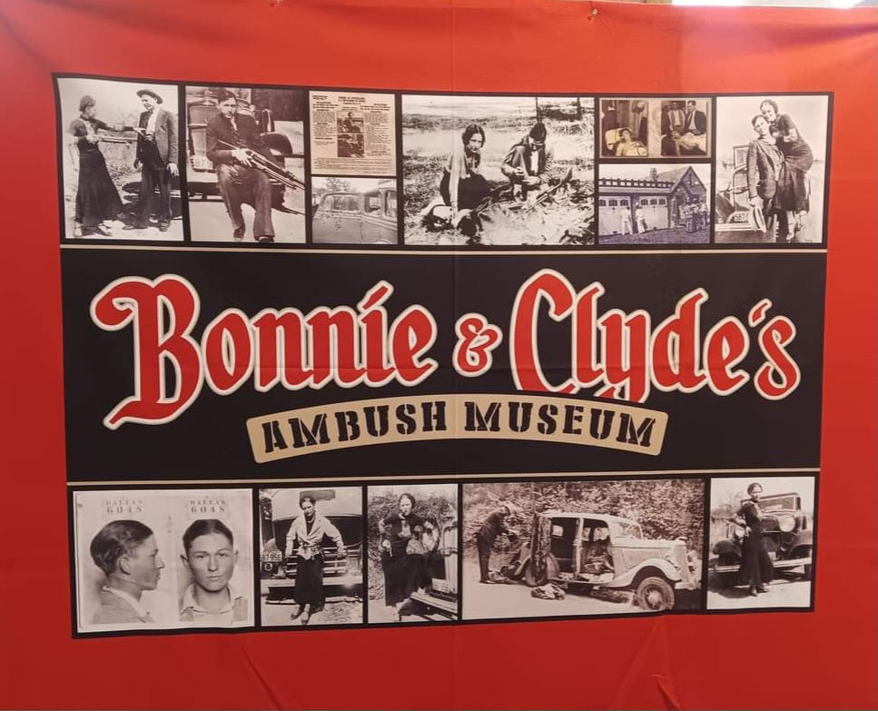 Bonnie and Clyde Ambush Museum Throw Blanket